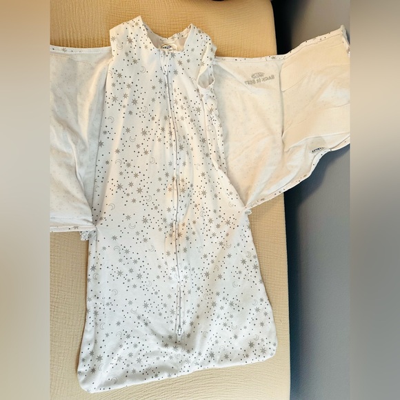 Merlin Magic Sleep Suit/Halo/Deedee/Dr. Browns pacifiers - Picture 7 of 9